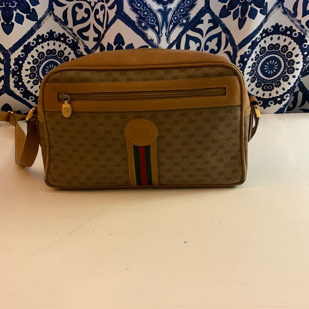 Womens Vintage Gucci Handbag in great condition - Picture 1 of 6